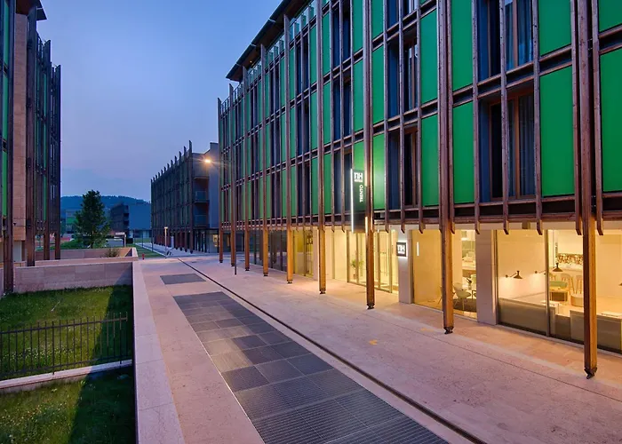 4 star hotel: Nh Trento